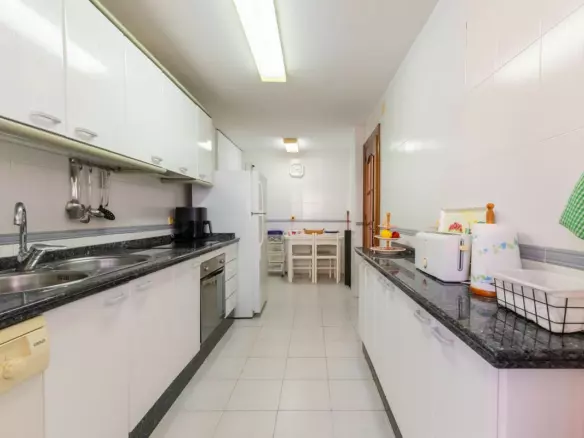 3-bedroom Apartment In Fuengirola, Spain (134 M²)