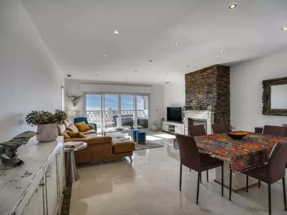 3-bedroom Apartment In Málaga, Spain (171 M²)