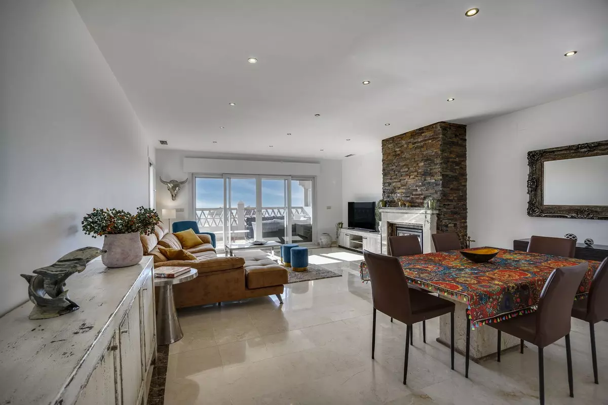 3-bedroom Apartment In Málaga, Spain (171 M²)