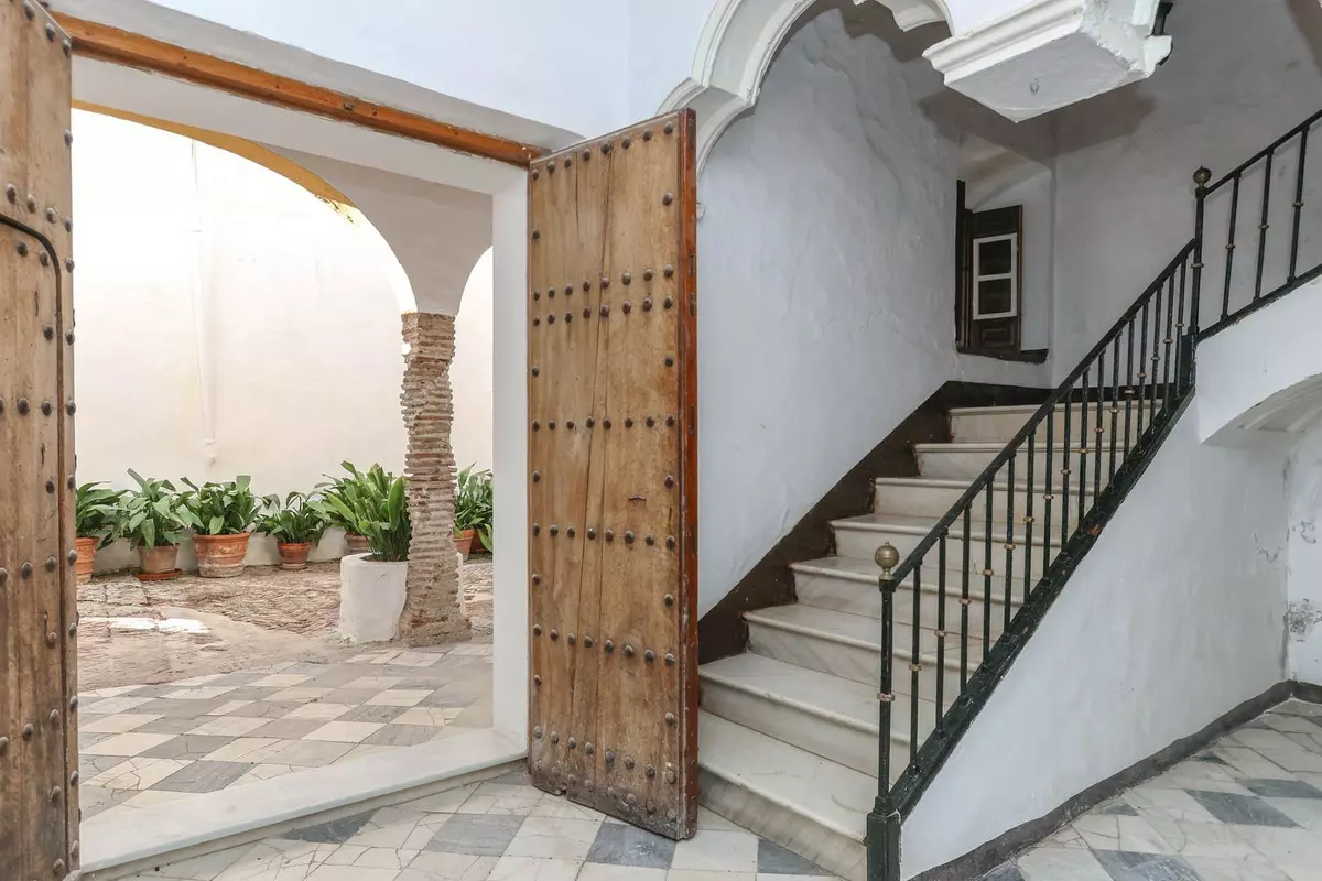 7-bedroom Town House In Casarabonela, Spain (535 M²)