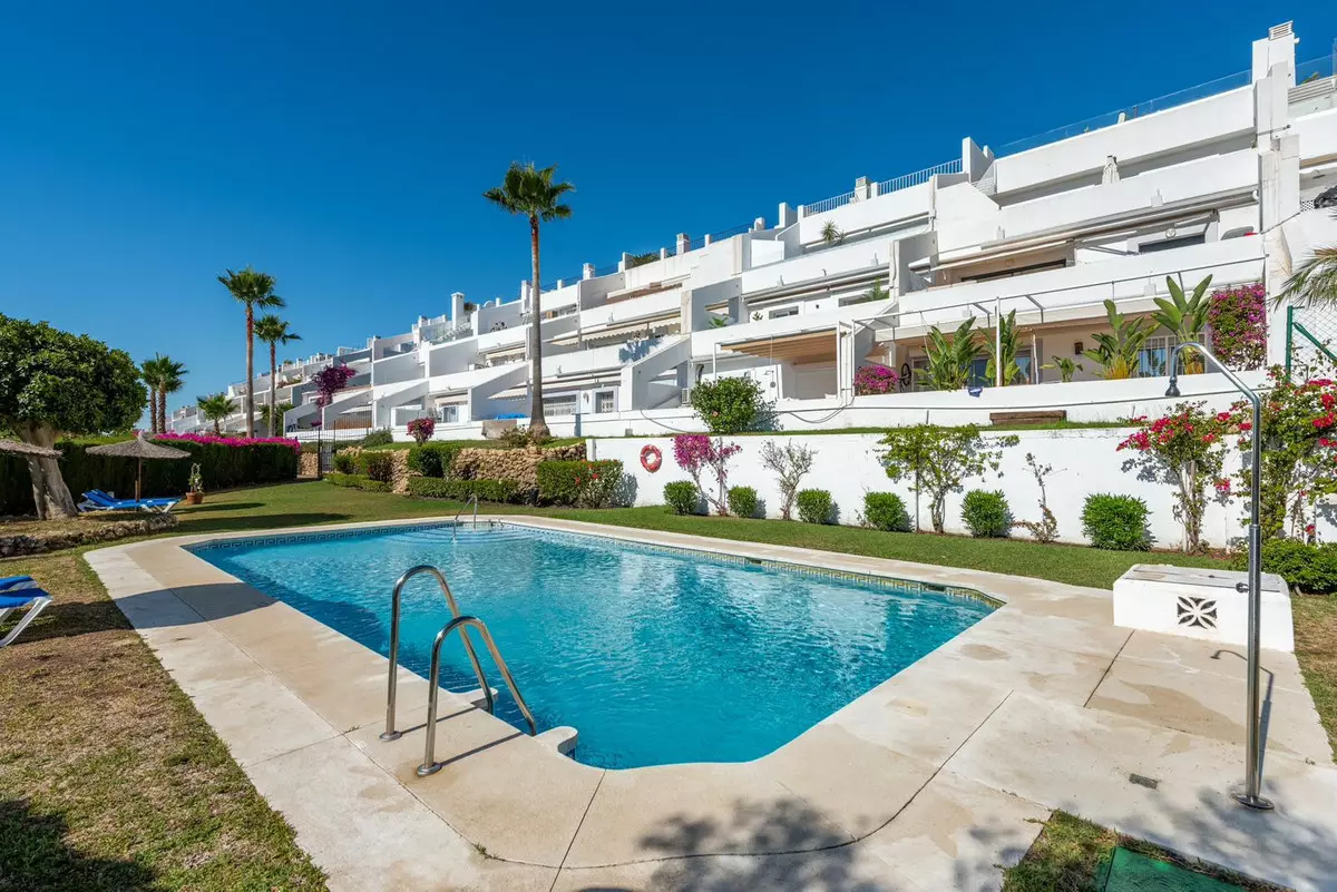 3-bedroom Apartment In Benahavis, Spain (110 M²)