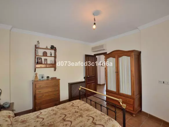 5-bedroom Villa In Montejaque, Spain (508 M²)