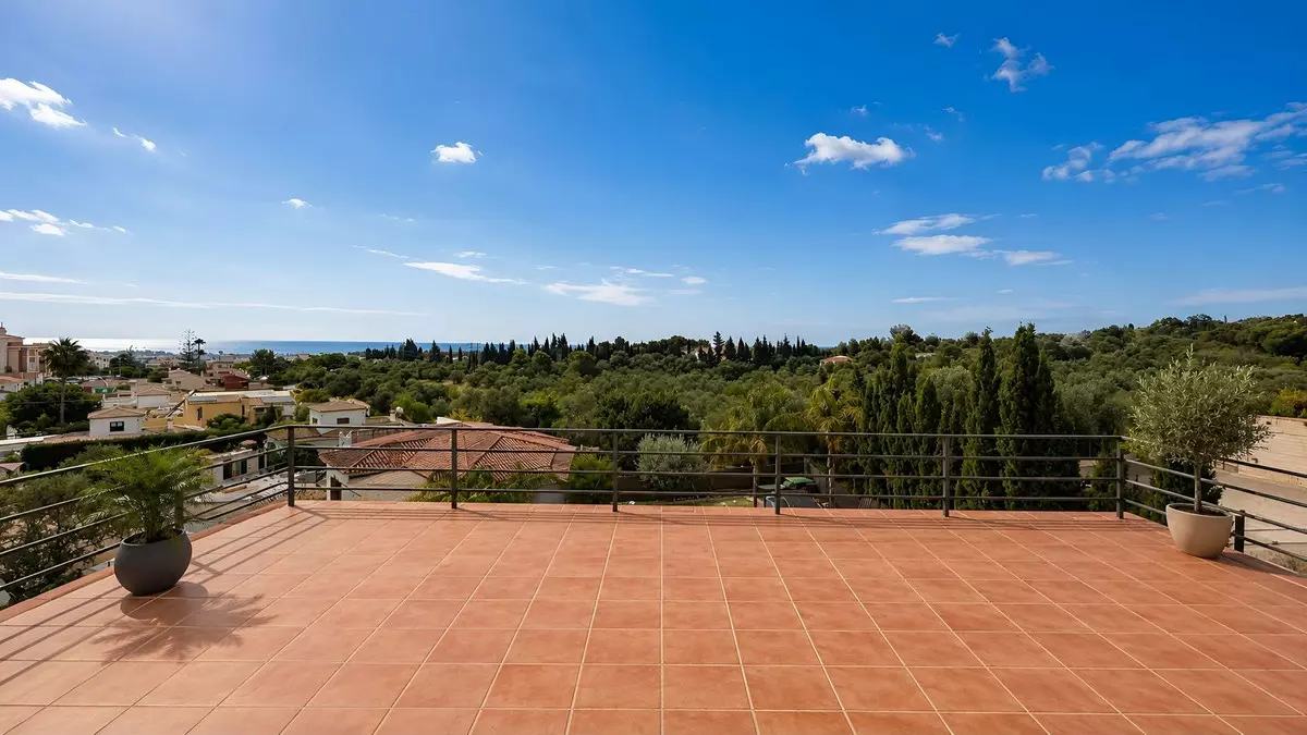 5-bedroom Villa In Torremolinos, Spain (460 M²)