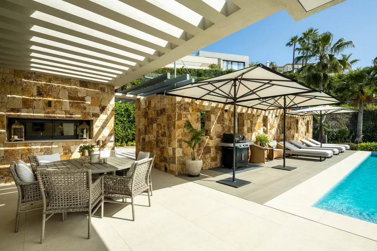 5-bedroom Villa In Marbella, Spain (532 M²)
