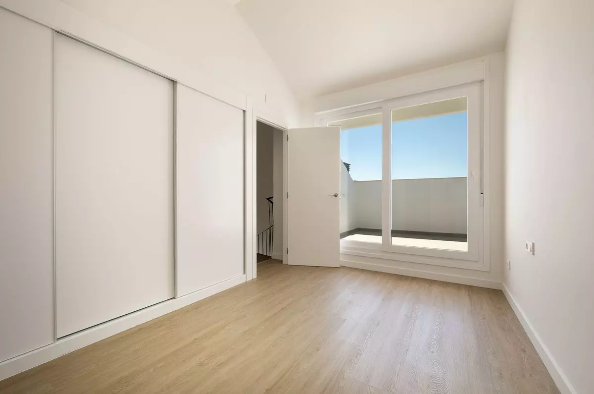 3-bedroom Apartment In Fuengirola, Spain (80 M²)