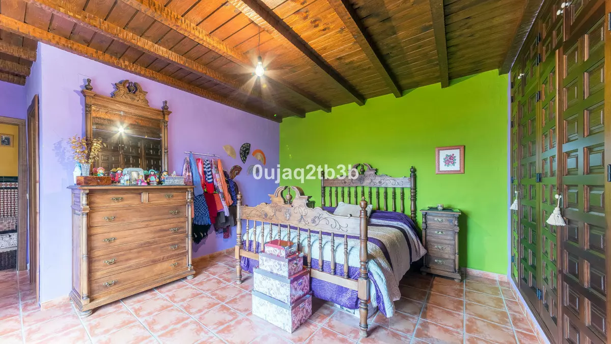 3-bedroom Country House In Cortes De La Frontera, Spain (246 M²)