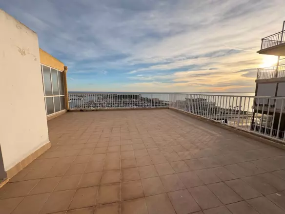 3-bedroom Apartment In Santa Pola, Spain (200 M²)