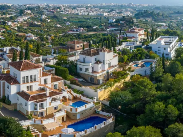5-bedroom Villa In Frigiliana, Spain (427 M²)