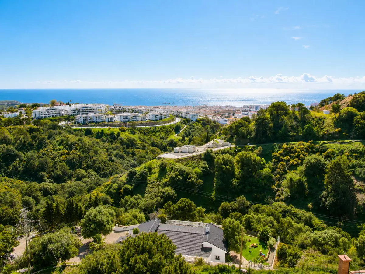 5-bedroom Country House In Estepona, Spain (200 M²)