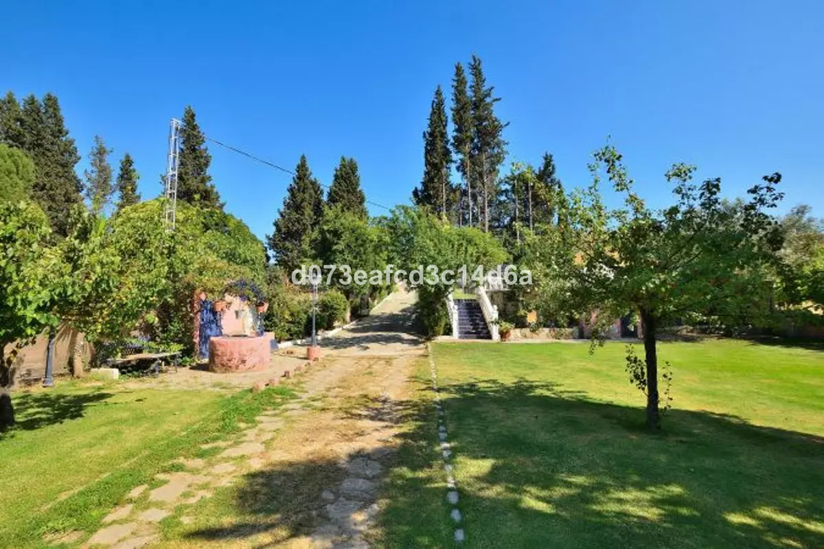 3-bedroom Country House In Benaoján, Spain (85 M²)