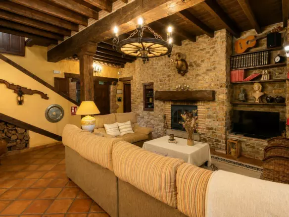 8-bedroom Country House In Cártama, Spain (569 M²)