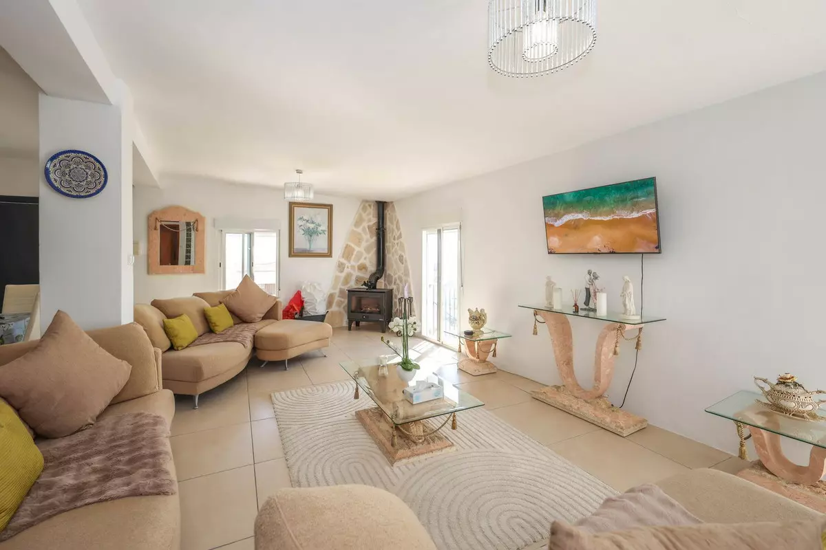 3-bedroom Town House In Tolox, Spain (125 M²)