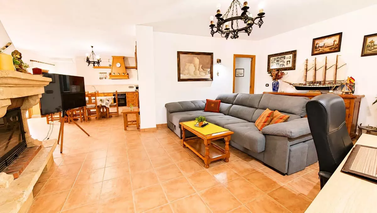 8-bedroom Town House In Ronda, Spain (385 M²)