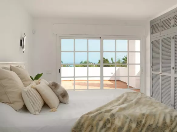 3-bedroom Villa In Benalmádena, Spain (260 M²)