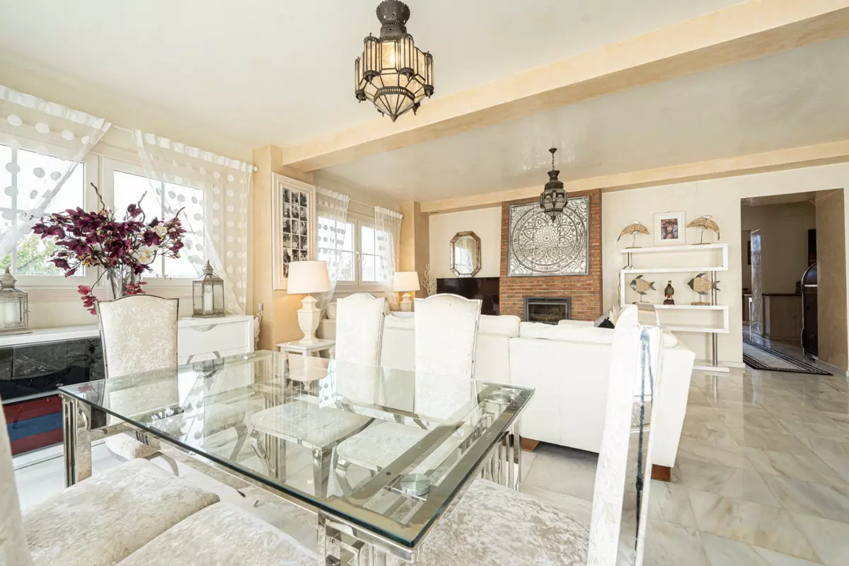 4-bedroom Country House In Pizarra, Spain (589 M²)