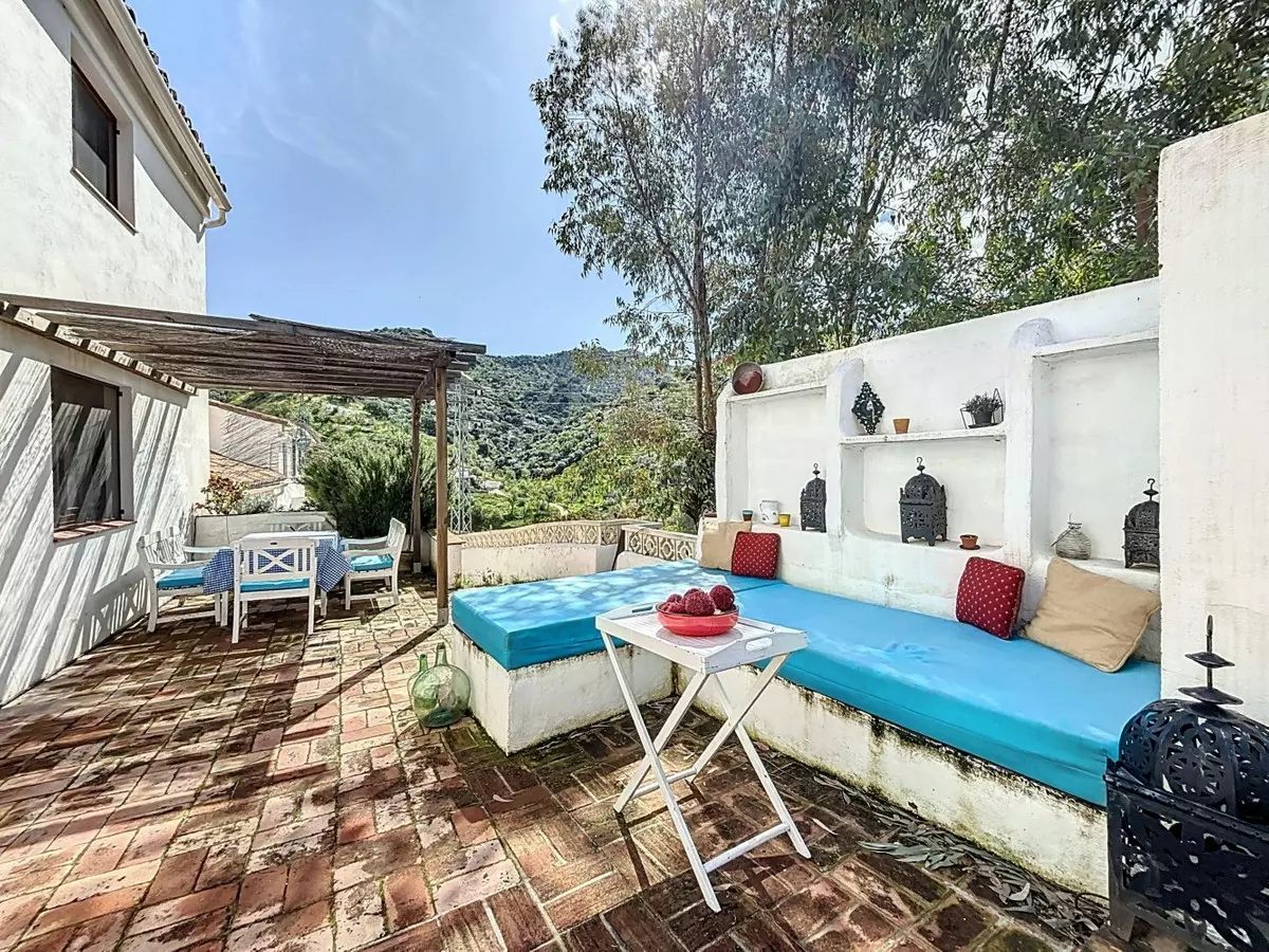 6-bedroom Villa In Comares, Spain (217 M²)