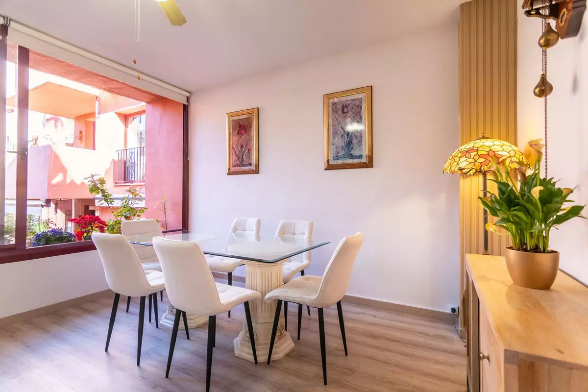 3-bedroom Apartment In Marbella, Spain (132 M²)