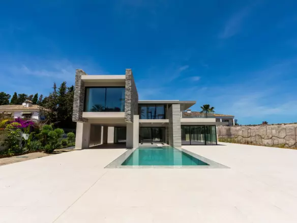 8-bedroom Villa In Marbella, Spain (990 M²)