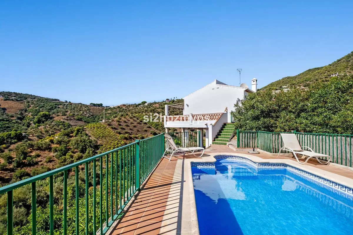 2-bedroom Villa In Frigiliana, Spain (49 M²)