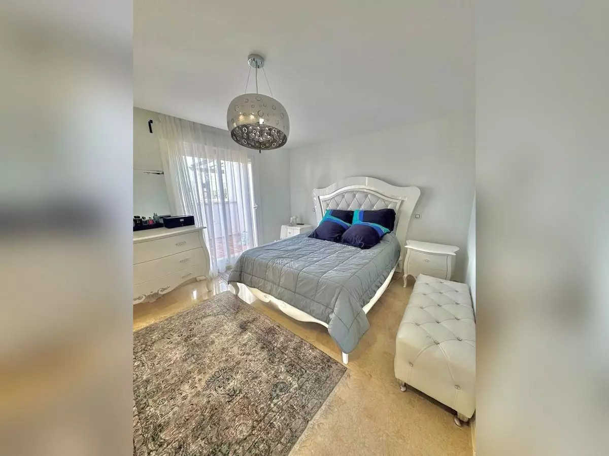 3-bedroom Apartment In Marbella, Spain (205 M²)