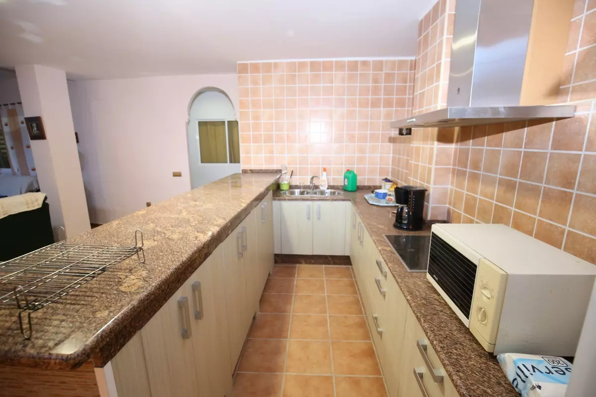6-bedroom Villa In Benamargosa, Spain (472 M²)