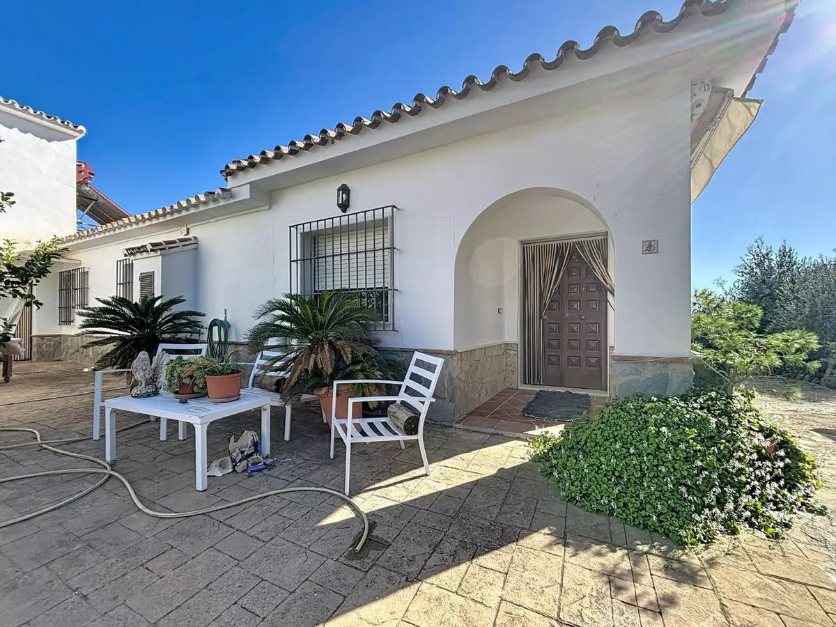 6-bedroom Villa In Periana, Spain (348 M²)