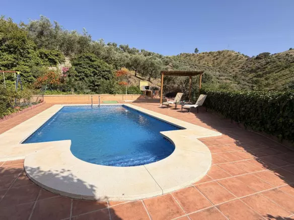 3-bedroom Country House In Almogía, Spain (155 M²)