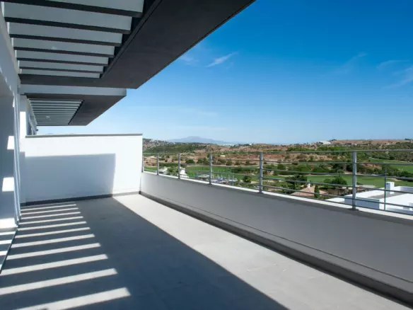 2-bedroom Apartment In Estepona, Spain (81 M²)