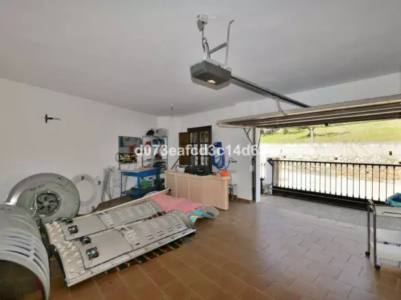 5-bedroom Villa In Montejaque, Spain (508 M²)