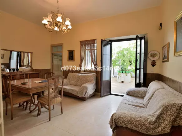 6-bedroom Town House In Ronda, Spain (166 M²)