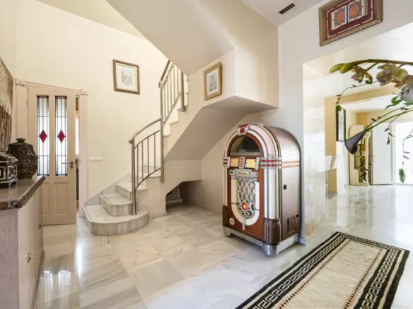 4-bedroom Country House In Pizarra, Spain (589 M²)