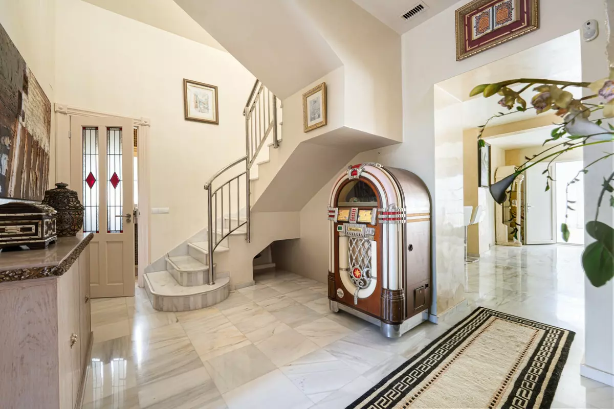 4-bedroom Country House In Pizarra, Spain (589 M²)