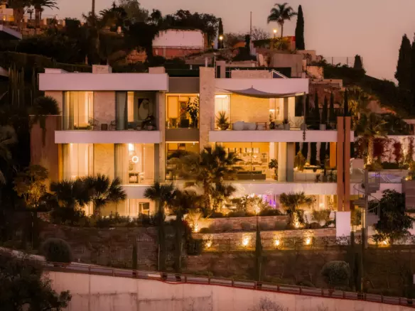 6-bedroom Villa In Benahavis, Spain (943 M²)