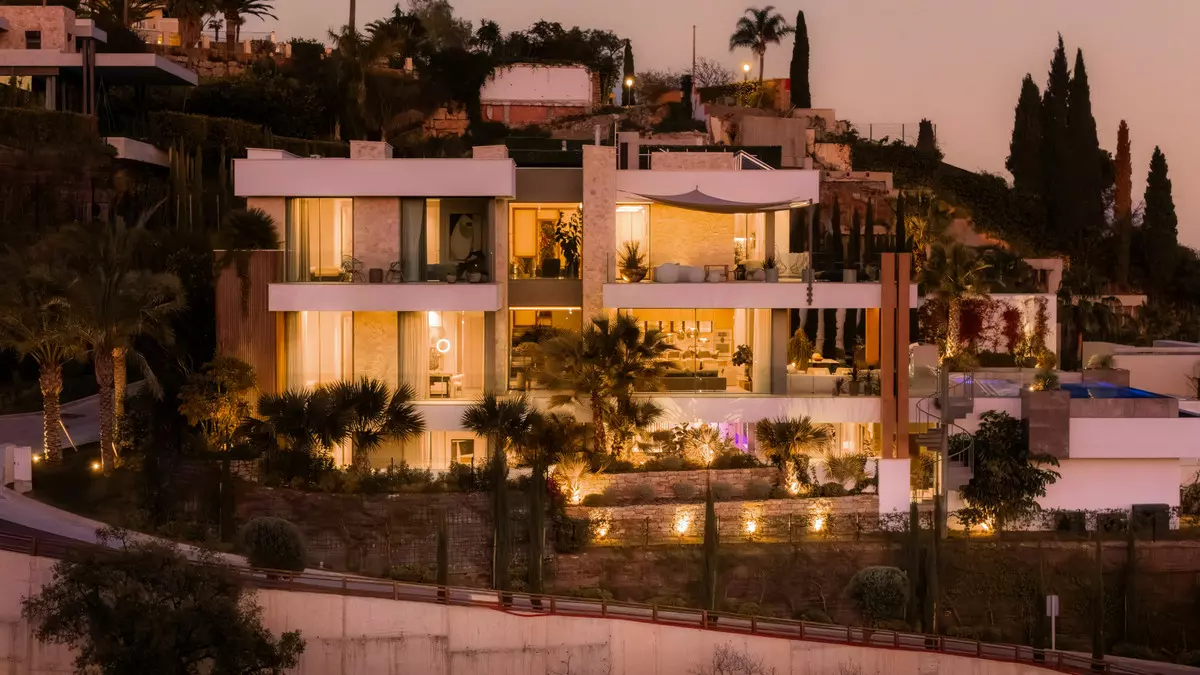 6-bedroom Villa In Benahavis, Spain (943 M²)
