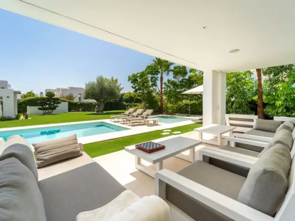 6-bedroom Villa In Mijas, Spain (554 M²)