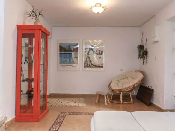 5-bedroom Town House In Tolox, Spain (168 M²)