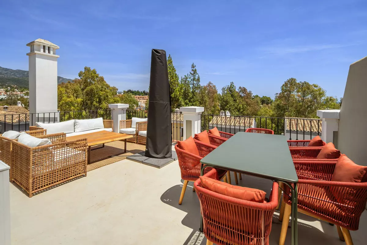 3-bedroom Town House In Marbella, Spain (211 M²)