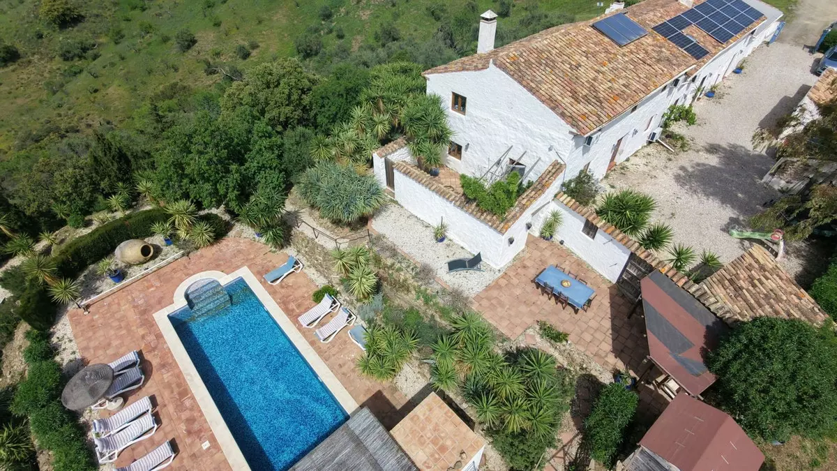 8-bedroom Country House In Casabermeja, Spain (440 M²)