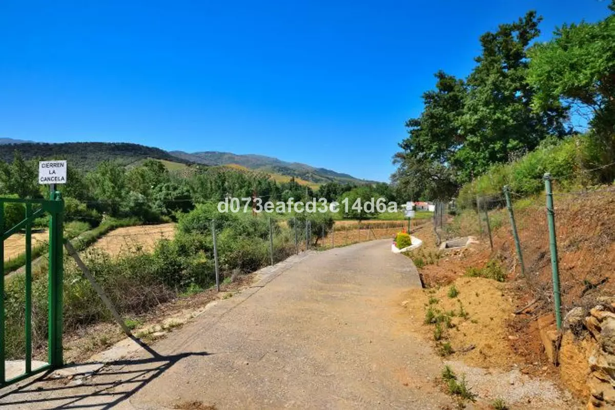 1-bedroom Country House In Ronda, Spain (121 M²)