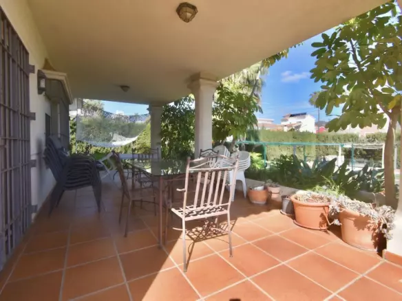 6-bedroom Villa In Cártama, Spain (590 M²)