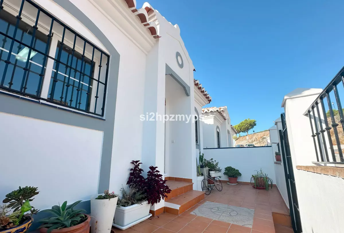 3-bedroom Town House In Frigiliana, Spain (162 M²)