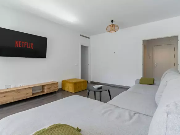 3-bedroom Apartment In Estepona, Spain (85 M²)