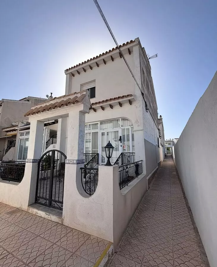 2-bedroom Town House In Orihuela, Spain (96 M²)