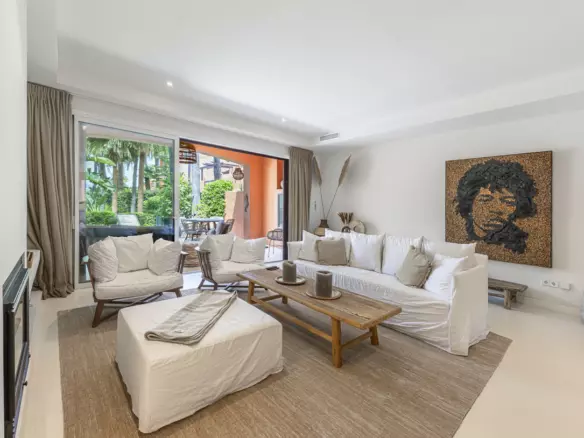 3-bedroom Town House In Marbella, Spain (285 M²)