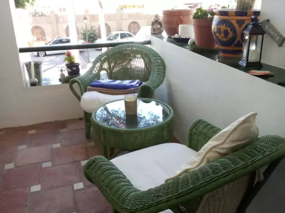3-bedroom Apartment In Estepona, Spain (90 M²)