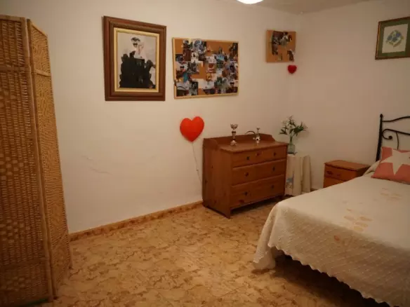 4-bedroom Villa In Cómpeta, Spain (92 M²)