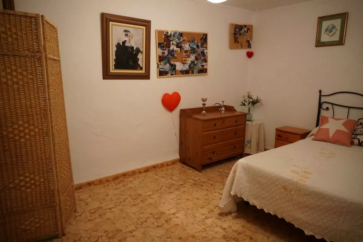 4-bedroom Villa In Cómpeta, Spain (92 M²)
