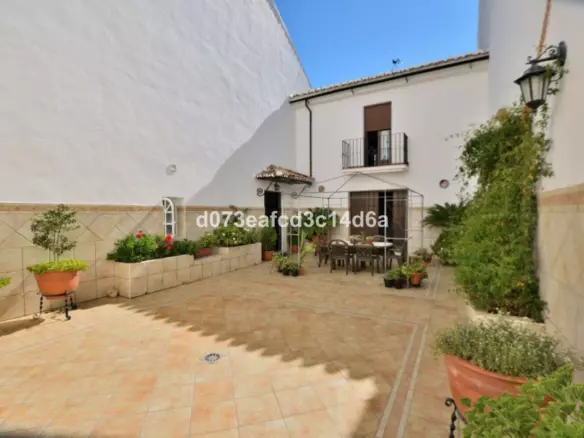 6-bedroom Town House In Ronda, Spain (374 M²)