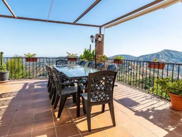 7-bedroom Villa In Frigiliana, Spain (520 M²)