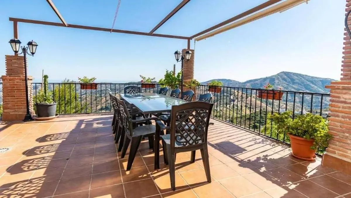 7-bedroom Villa In Frigiliana, Spain (520 M²)